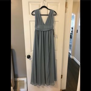 Deep V LuLu’s dress